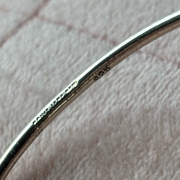925 Sterling Silver Heart Bangle Bracelet - Picture 3 of 3